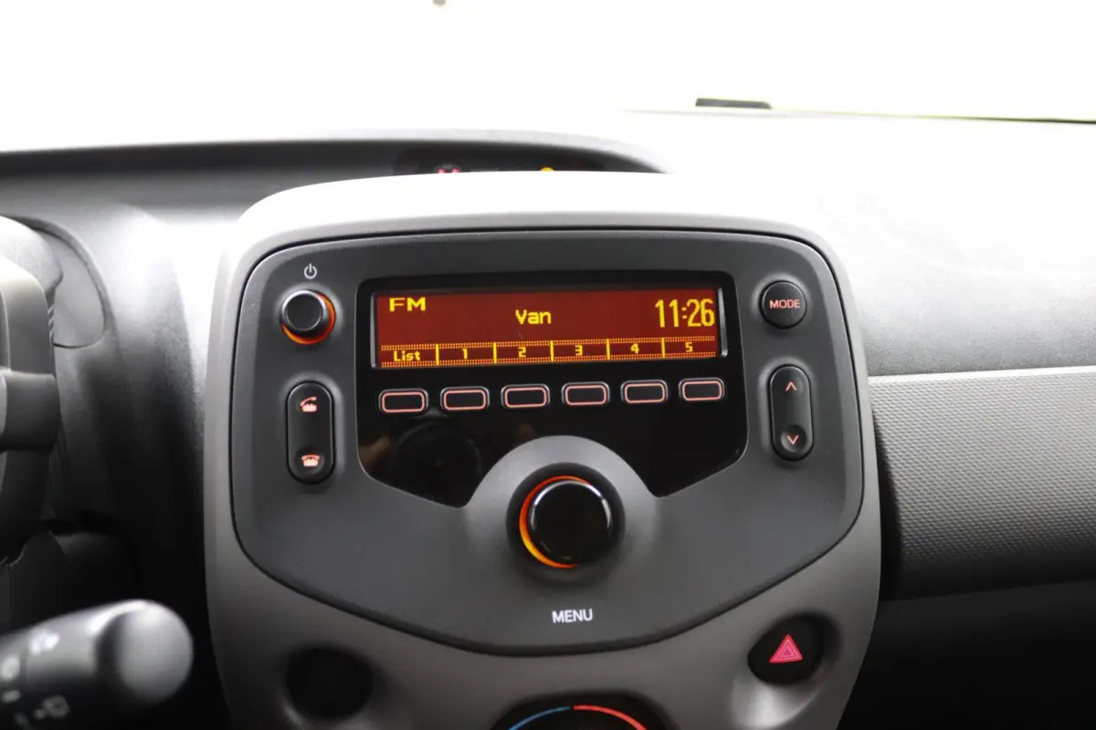 1.0 e-VTi Active | 5 Deurs | Airco | DAB |