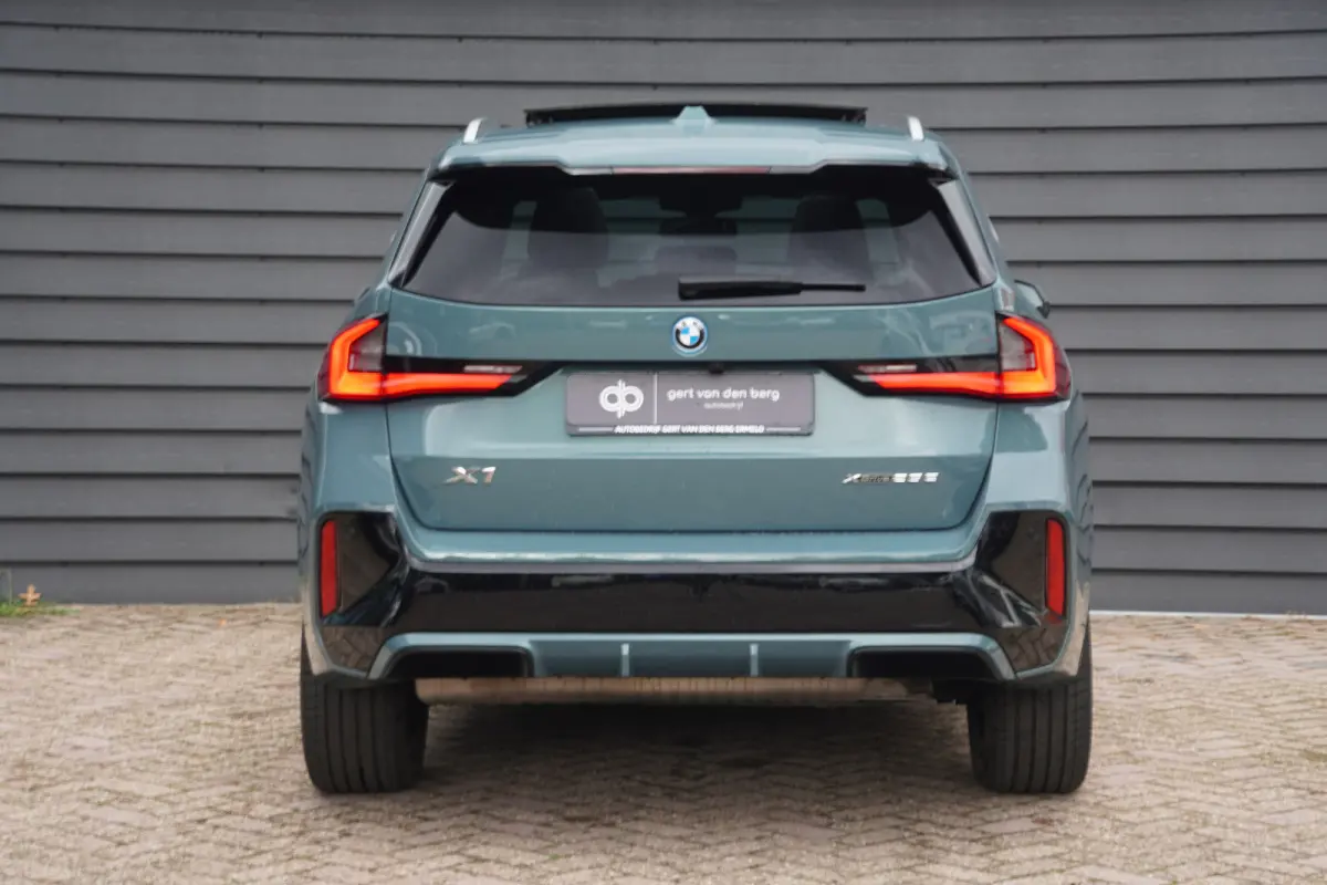 xDrive25e - M SPORT - PANODAK - LEDER - CARPLAY - KEYLESS - CAMERA -