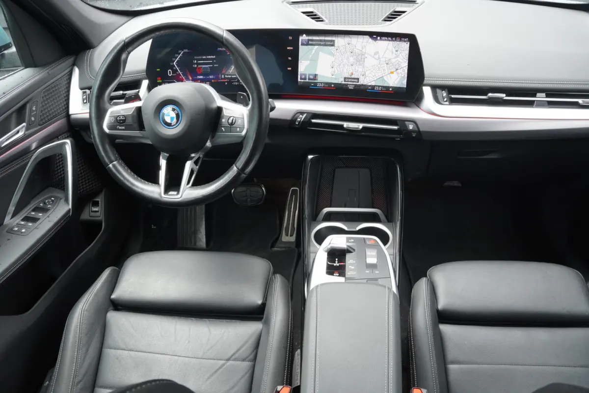xDrive25e - M SPORT - PANODAK - LEDER - CARPLAY - KEYLESS - CAMERA -