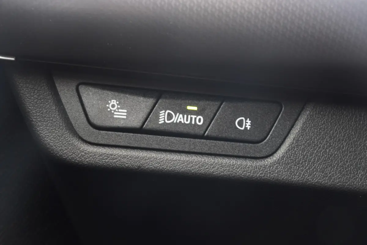 xDrive25e - M SPORT - PANODAK - LEDER - CARPLAY - KEYLESS - CAMERA -