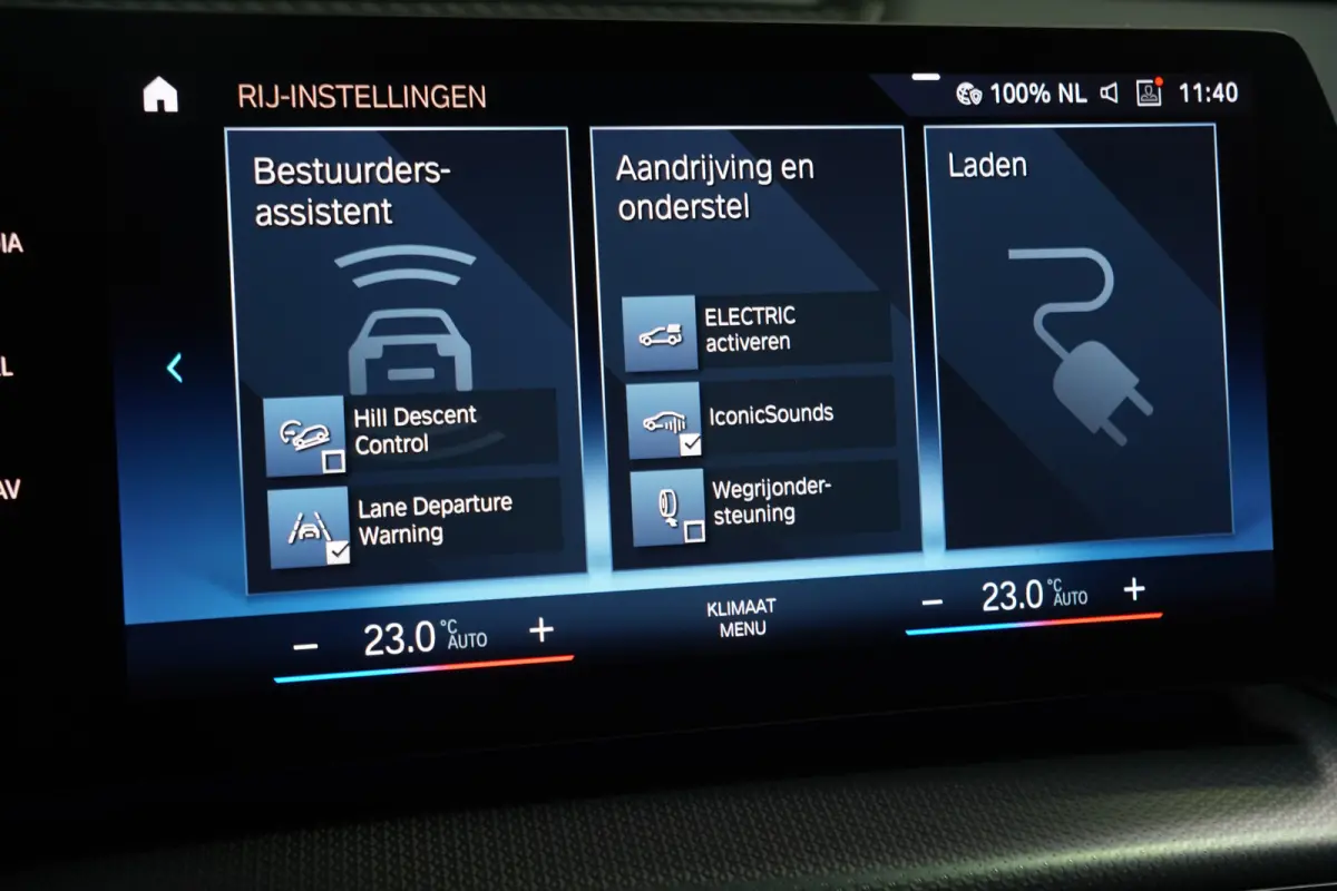 xDrive25e - M SPORT - PANODAK - LEDER - CARPLAY - KEYLESS - CAMERA -