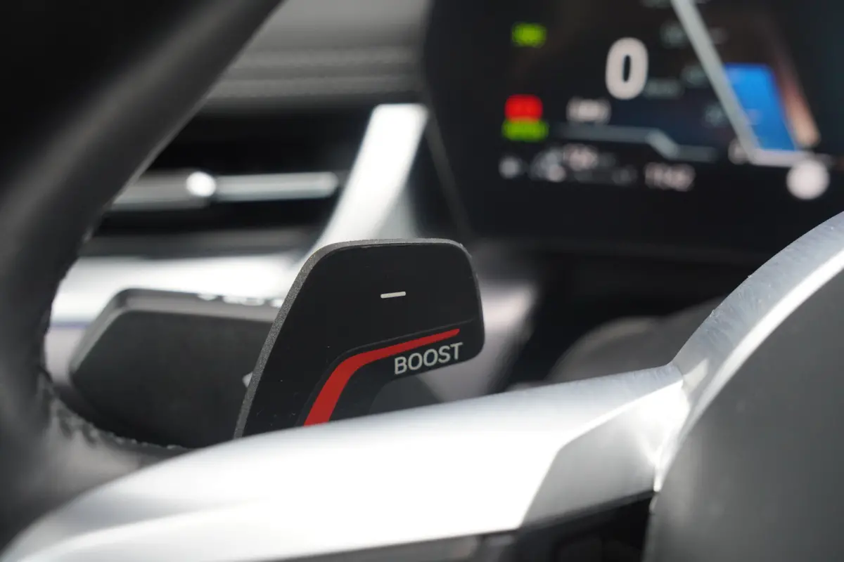 xDrive25e - M SPORT - PANODAK - LEDER - CARPLAY - KEYLESS - CAMERA -