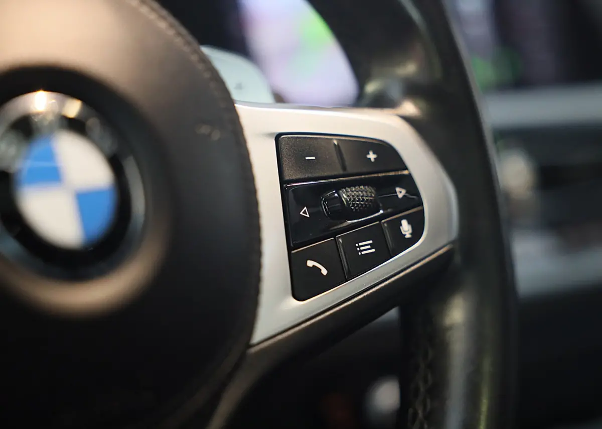 M340i xDrive Business Edition Plus / AUT / HK / Acc / Lane Assist / Dode Hoek / Open Pano / Led / Pdc / 19 Inc