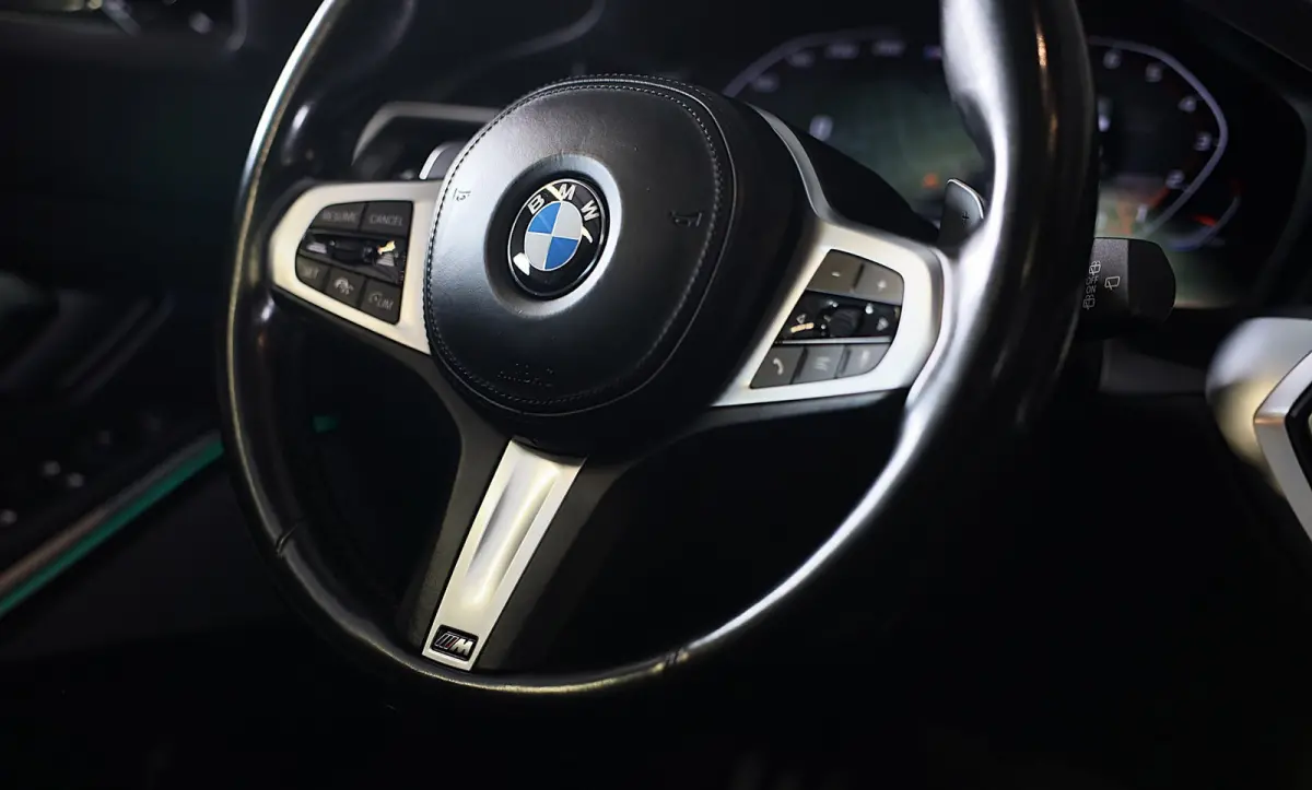M340i xDrive Business Edition Plus / AUT / HK / Acc / Lane Assist / Dode Hoek / Open Pano / Led / Pdc / 19 Inc