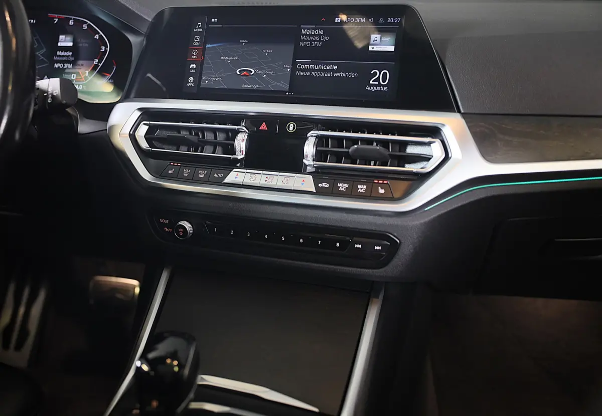 M340i xDrive Business Edition Plus / AUT / HK / Acc / Lane Assist / Dode Hoek / Open Pano / Led / Pdc / 19 Inc