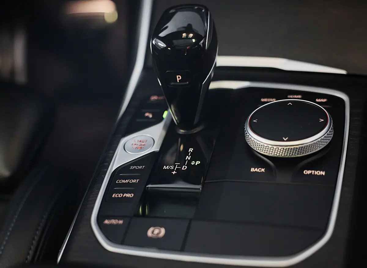 M340i xDrive Business Edition Plus / AUT / HK / Acc / Lane Assist / Dode Hoek / Open Pano / Led / Pdc / 19 Inc