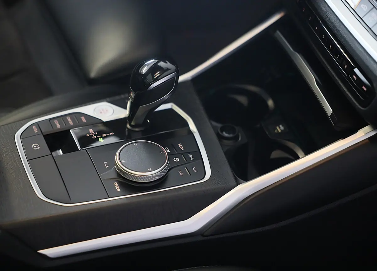 M340i xDrive Business Edition Plus / AUT / HK / Acc / Lane Assist / Dode Hoek / Open Pano / Led / Pdc / 19 Inc
