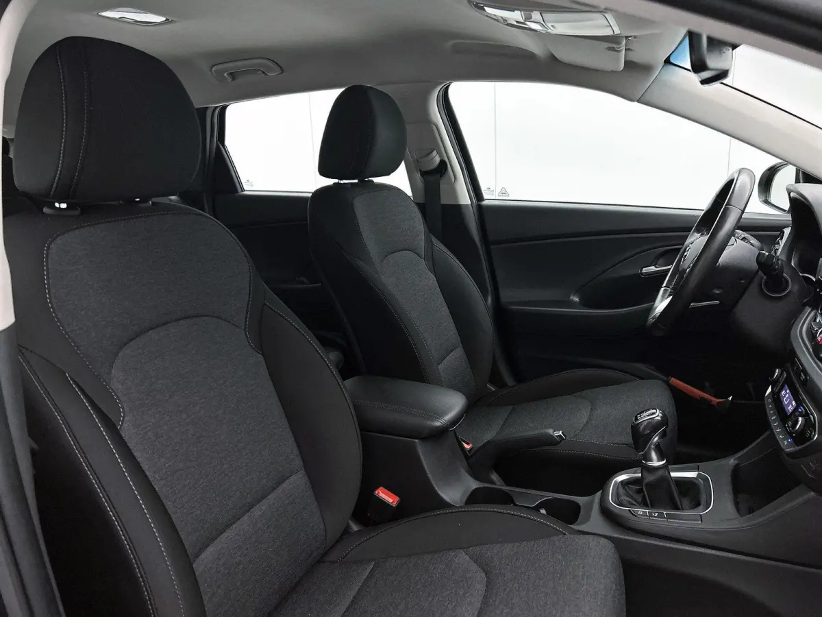 1.0 120pk MHEV Comfort Smart | Navigatie | Climate Control | Cruise Control | Camera | LED | 16"LMV | Apple Carplay/Android Auto |
