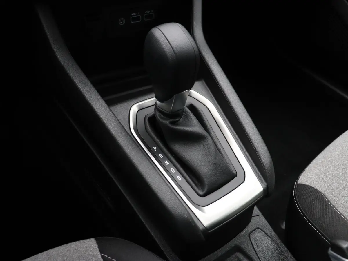 E-Tech Full Hybrid 145pk evolution | Airco | Parkeersensoren achter | Cruise control |