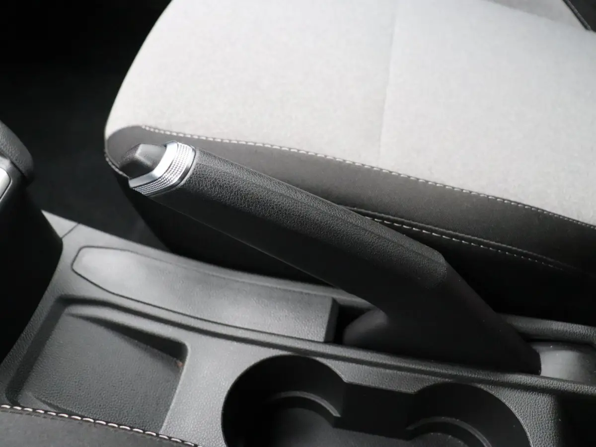E-Tech Full Hybrid 145pk evolution | Airco | Parkeersensoren achter | Cruise control |