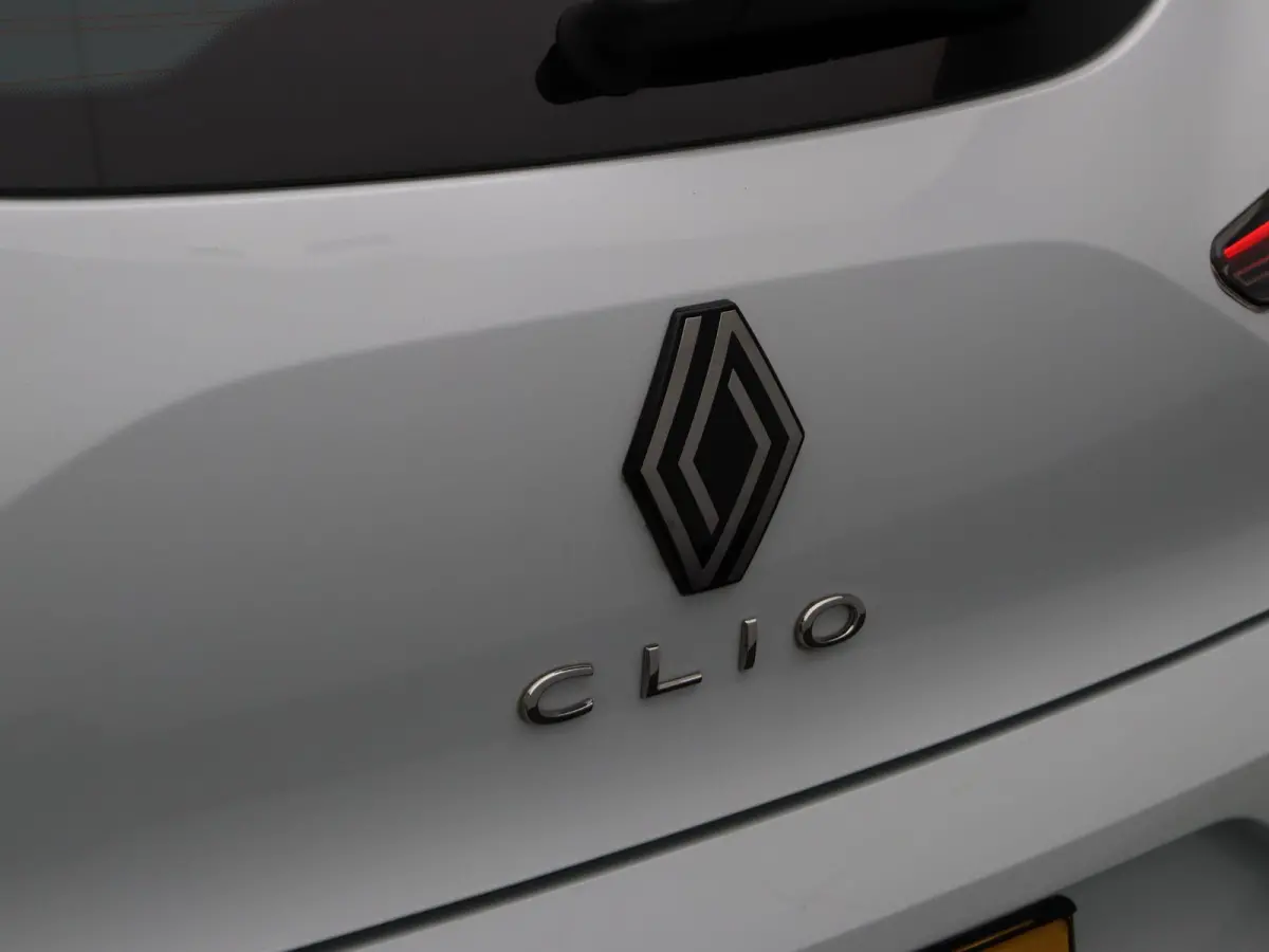 E-Tech Full Hybrid 145pk evolution | Airco | Parkeersensoren achter | Cruise control |