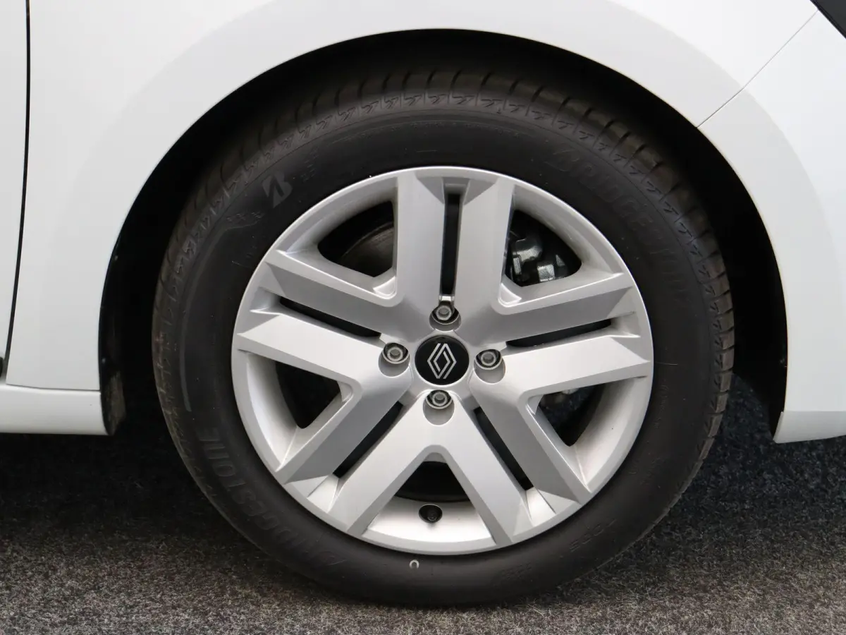 E-Tech Full Hybrid 145pk evolution | Airco | Parkeersensoren achter | Cruise control |