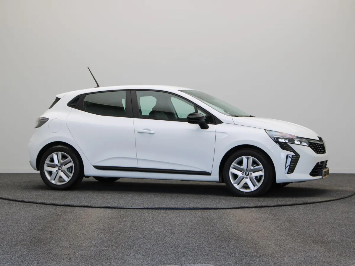 E-Tech Full Hybrid 145pk evolution | Airco | Parkeersensoren achter | Cruise control |