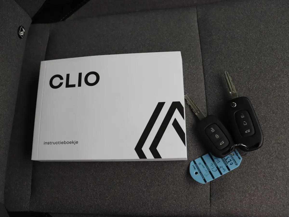 E-Tech Full Hybrid 145pk evolution | Airco | Parkeersensoren achter | Cruise control |