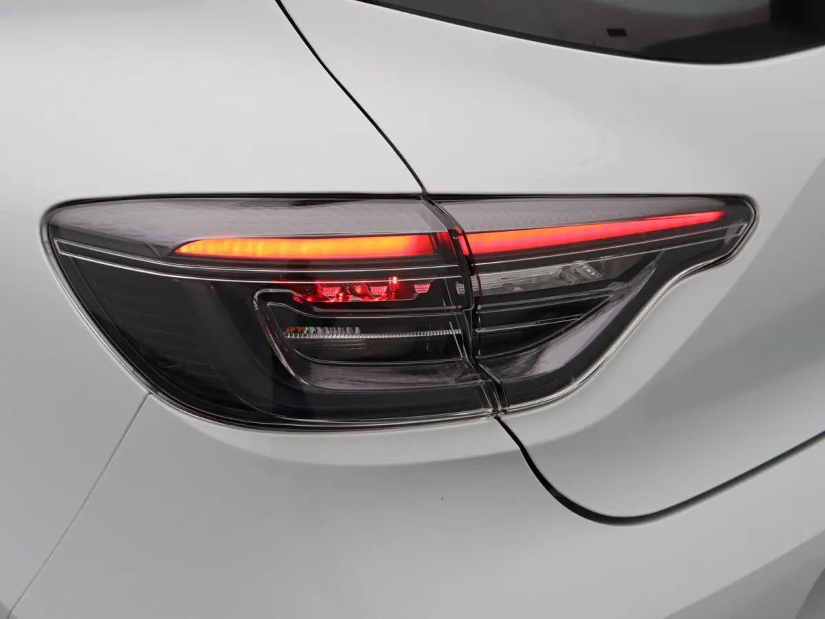 E-Tech Full Hybrid 145pk evolution | Airco | Parkeersensoren achter | Cruise control |