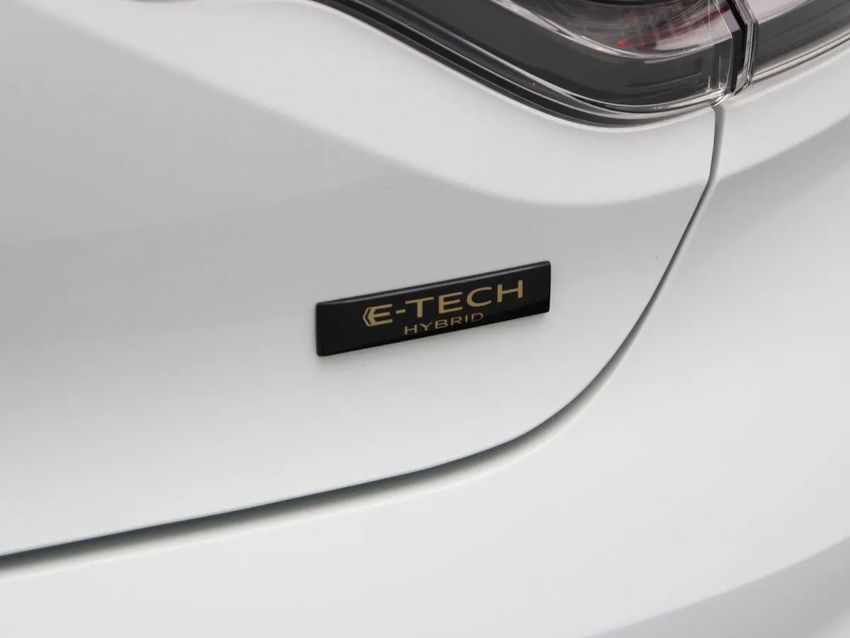 E-Tech Full Hybrid 145pk evolution | Airco | Parkeersensoren achter | Cruise control |