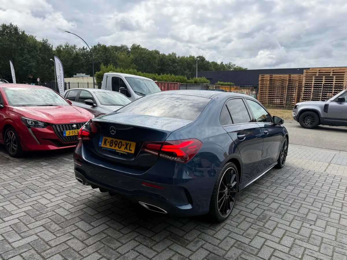 250 Premium Plus | 1E EIGENAAR | 3/6/12 MND GARANTIE | PANO | LED | SFEER | BURMESTER | CARPLAY | CAMERA | NAVI | CRUISE |