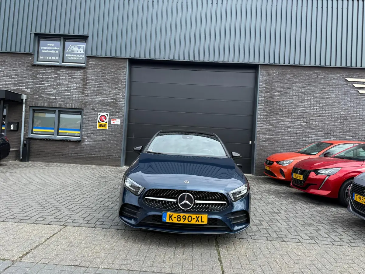 250 Premium Plus | 1E EIGENAAR | 3/6/12 MND GARANTIE | PANO | LED | SFEER | BURMESTER | CARPLAY | CAMERA | NAVI | CRUISE |