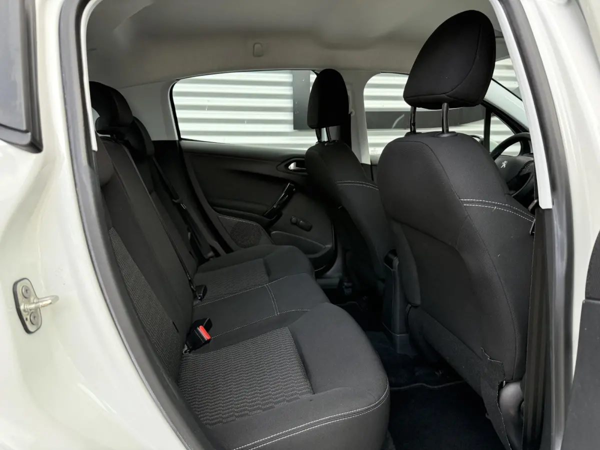 1.2 PureTech Blue Lion 2e Eigenaar|Navi|Carplay|Airco|Cruise|PDC|N.A.P|APK tot 05-2027