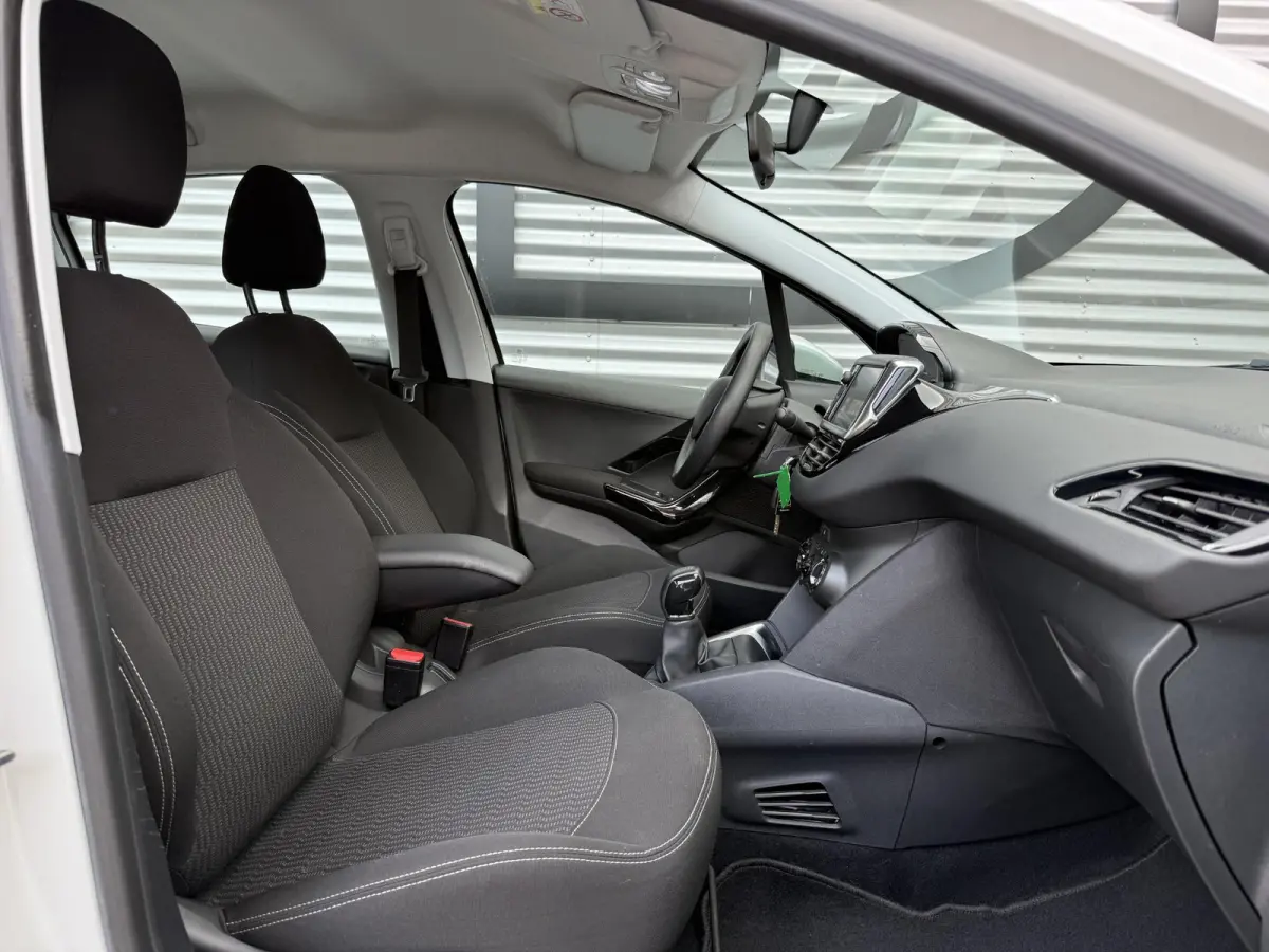1.2 PureTech Blue Lion 2e Eigenaar|Navi|Carplay|Airco|Cruise|PDC|N.A.P|APK tot 05-2027
