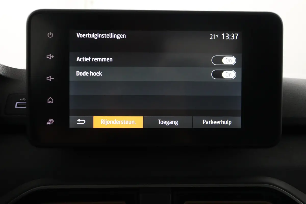 TCe 100 ECO-G Up&Go Extreme | Navigatie | Parkeercamera | Trekhaak |