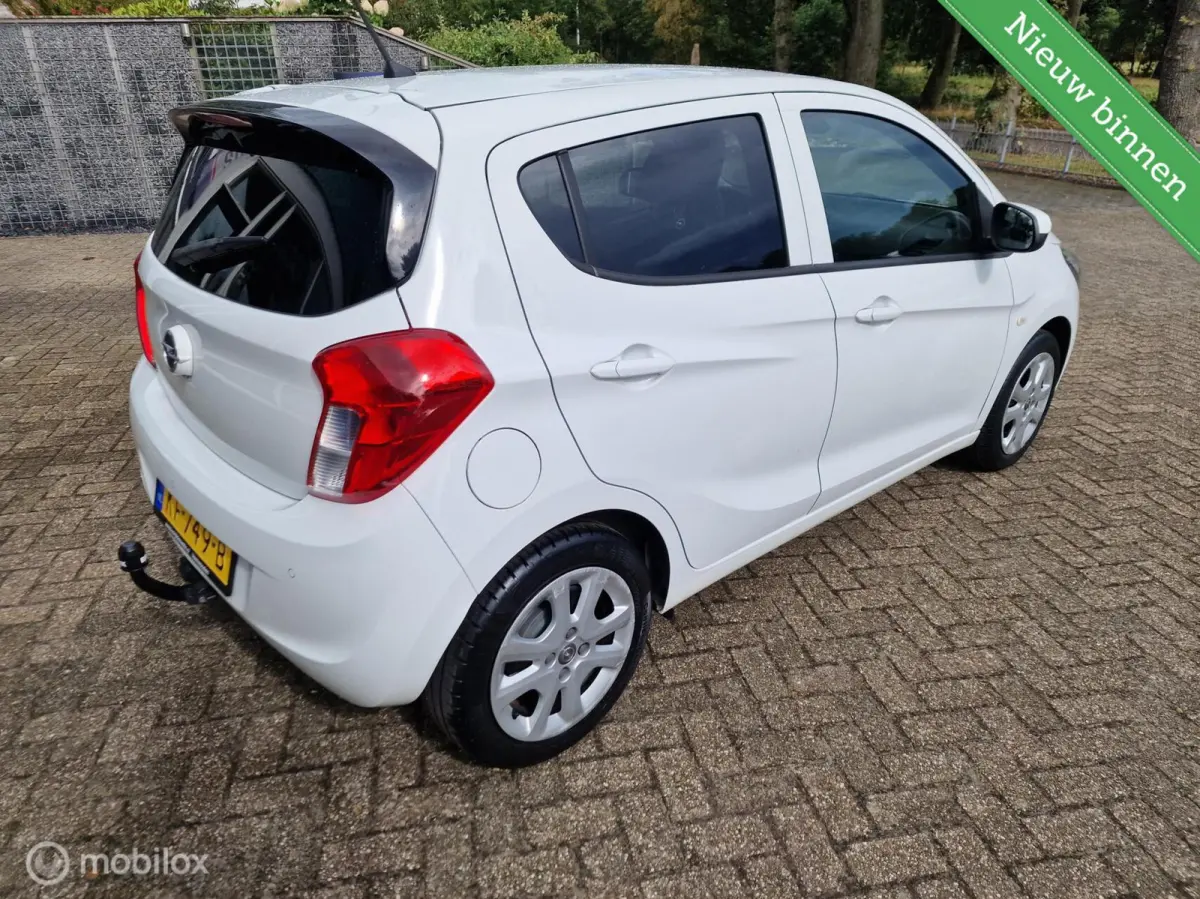1.0 ecoFLEX Edition met zeer zeer lage km stand