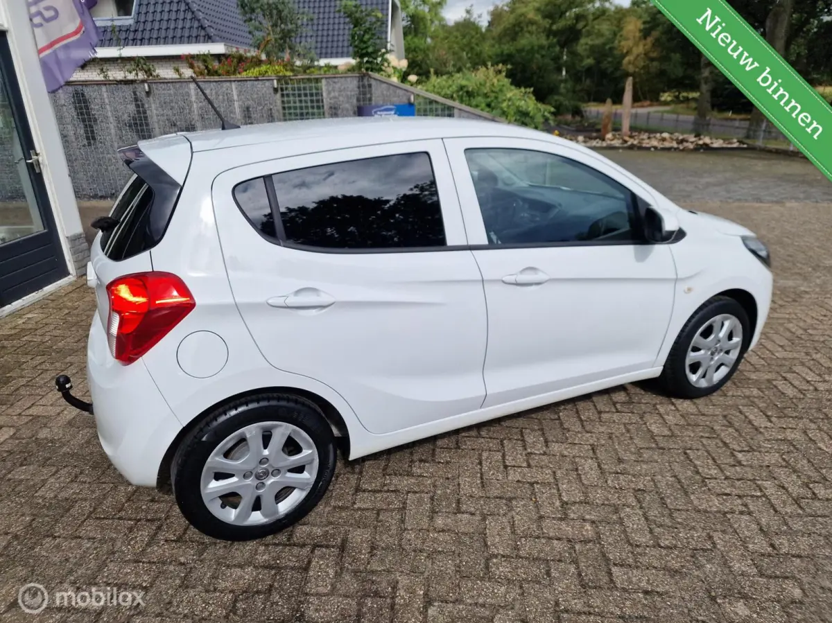 1.0 ecoFLEX Edition met zeer zeer lage km stand