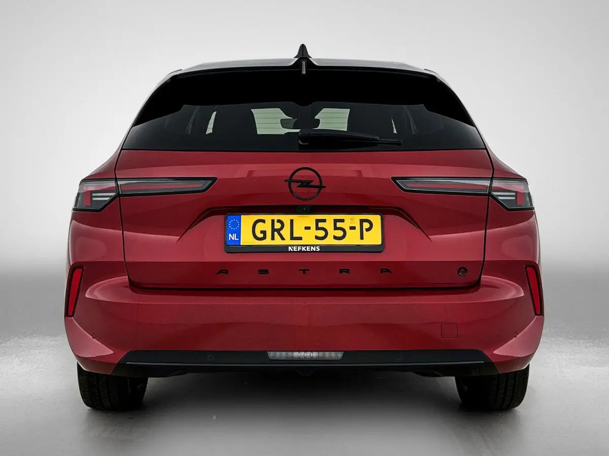156pk 54 kWh GS Automaat | 360 Camera | Elektrisch Verstelb. Bestuurdersstoel | Adaptieve Cruise Control | Stoel-/Stuurverwarming | Dodehoekdetectie | 18"LMV | LED | Head-Up Display |