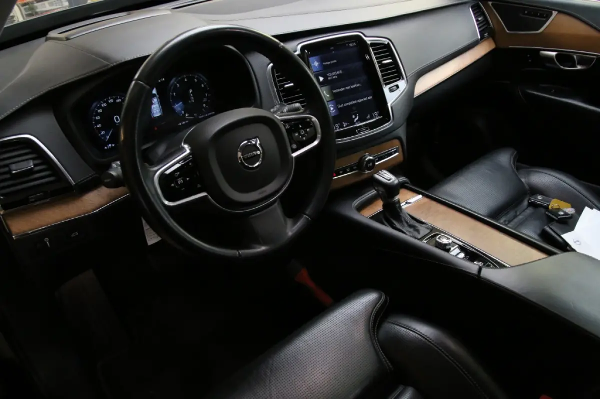 2.0 T5 AWD Inscript. | Massage stoelen | Pilot assist | Apple carplay | camera achter