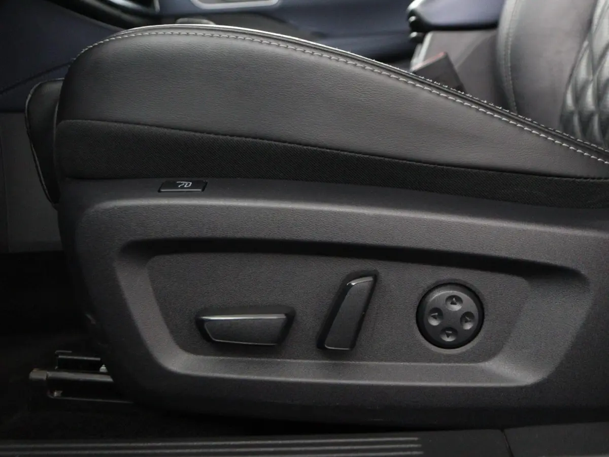 1.3 MHEV Xtronic Tekna Plus | Lederen Bekl. | Panoramadak | BOSE Audio |