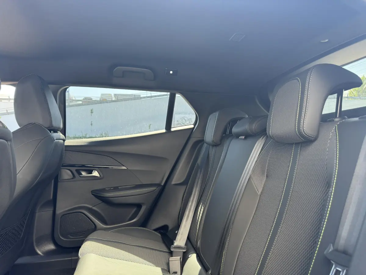 1.2 Hybrid 145 GT Automaat | Camera | Adaptieve Cruise Control | Navigatie | Apple Carplay/Android Auto