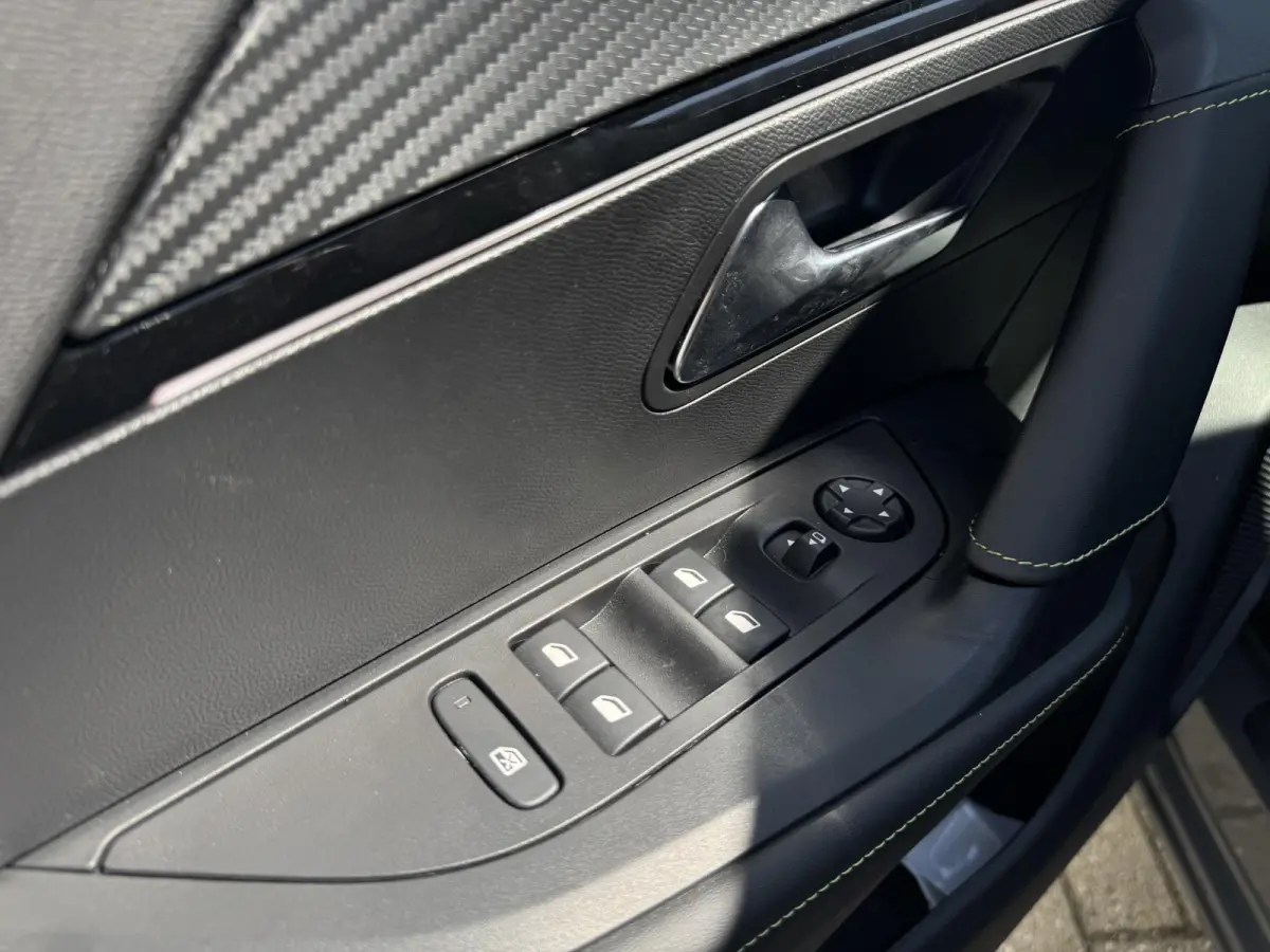 1.2 Hybrid 145 GT Automaat | Camera | Adaptieve Cruise Control | Navigatie | Apple Carplay/Android Auto