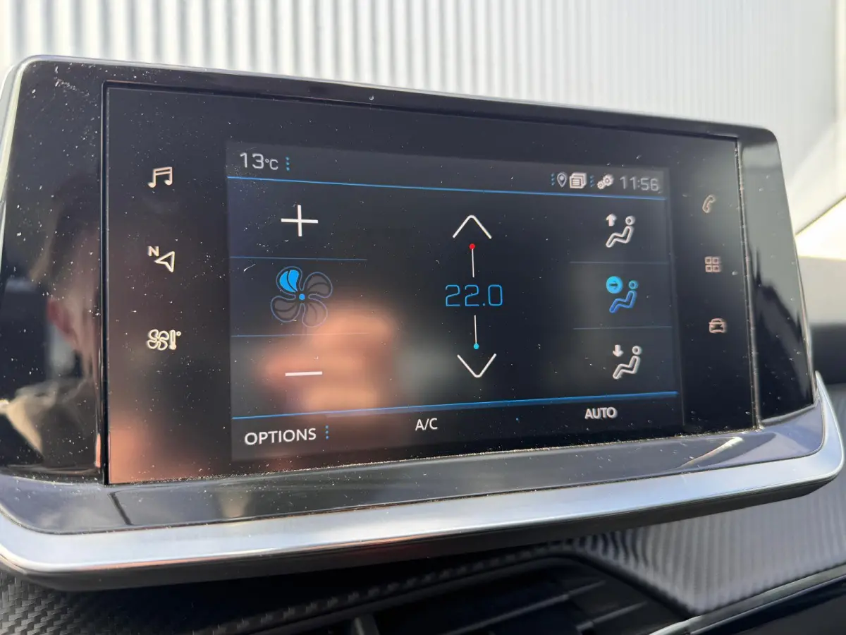 1.2 100PK Allure Automaat | Camera | Navigatie | Apple Carplay / Android Auto | Cruise Control | | DAB ontvanger | Dimlichten automatisch | Kleur wit
