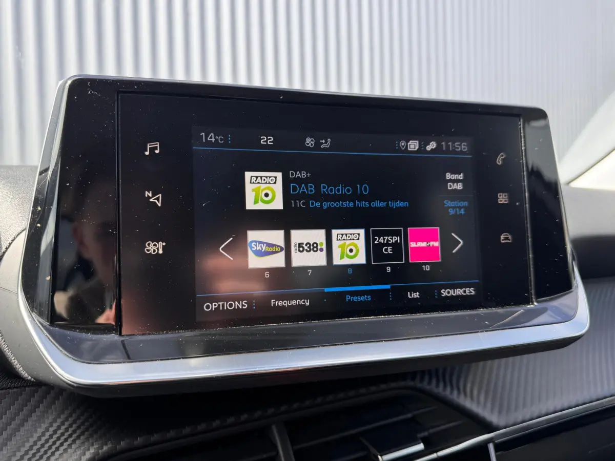 1.2 100PK Allure Automaat | Camera | Navigatie | Apple Carplay / Android Auto | Cruise Control | | DAB ontvanger | Dimlichten automatisch | Kleur wit