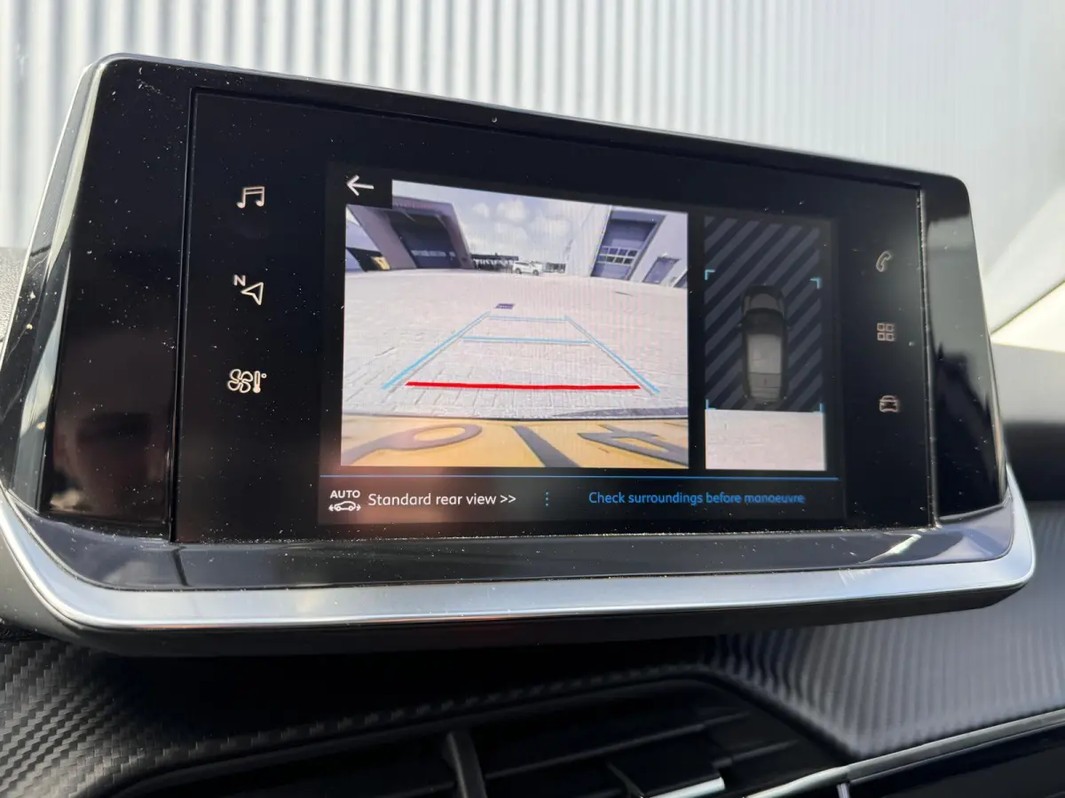 1.2 100PK Allure Automaat | Camera | Navigatie | Apple Carplay / Android Auto | Cruise Control | | DAB ontvanger | Dimlichten automatisch | Kleur wit