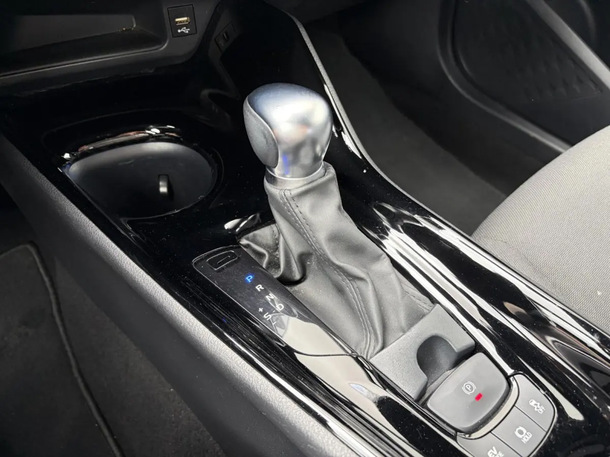 2.0 Hybrid First Edition Dealer OH|Carplay|Facelift|Camera|Keyless|ACC