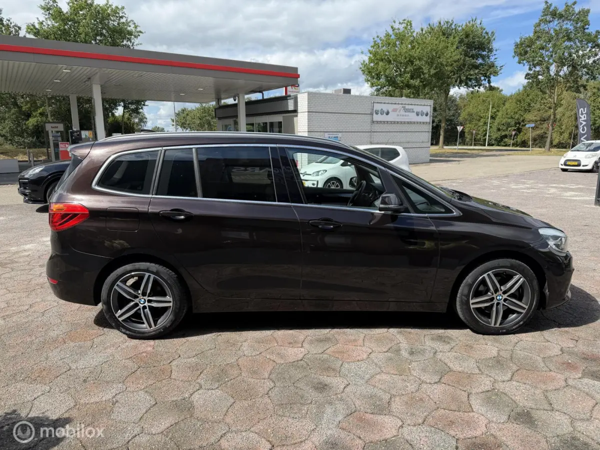 136PK Sport Line 218i Sport