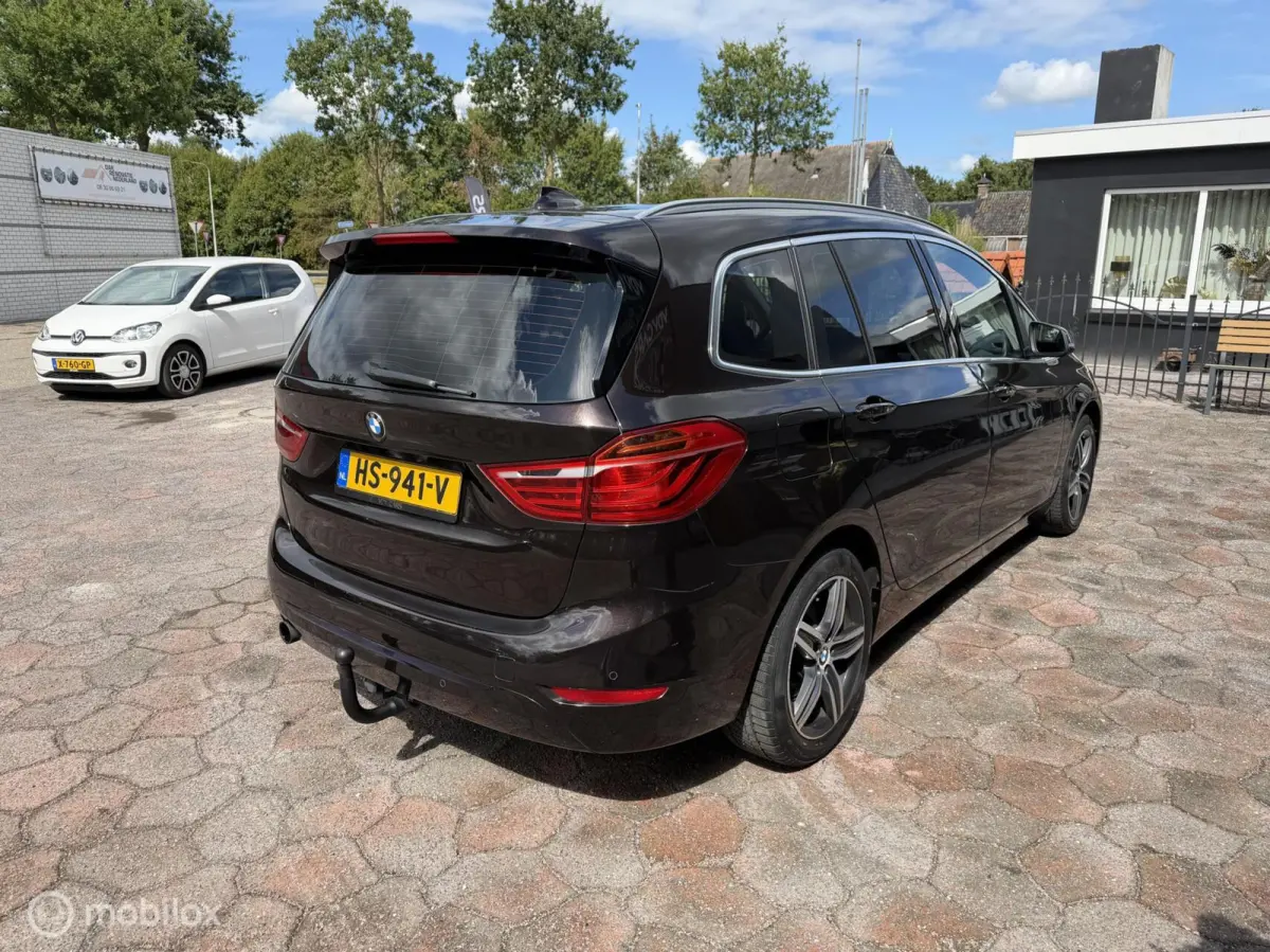 136PK Sport Line 218i Sport