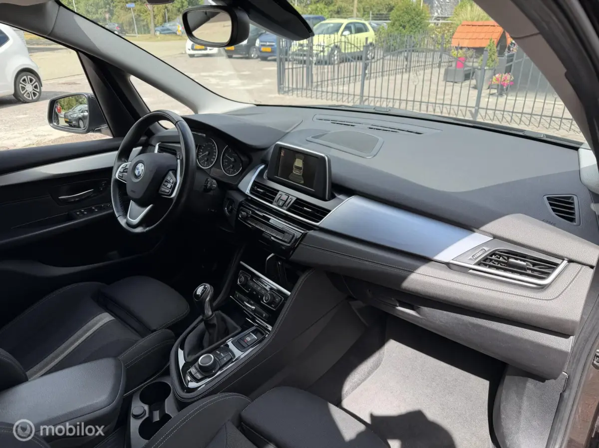 136PK Sport Line 218i Sport