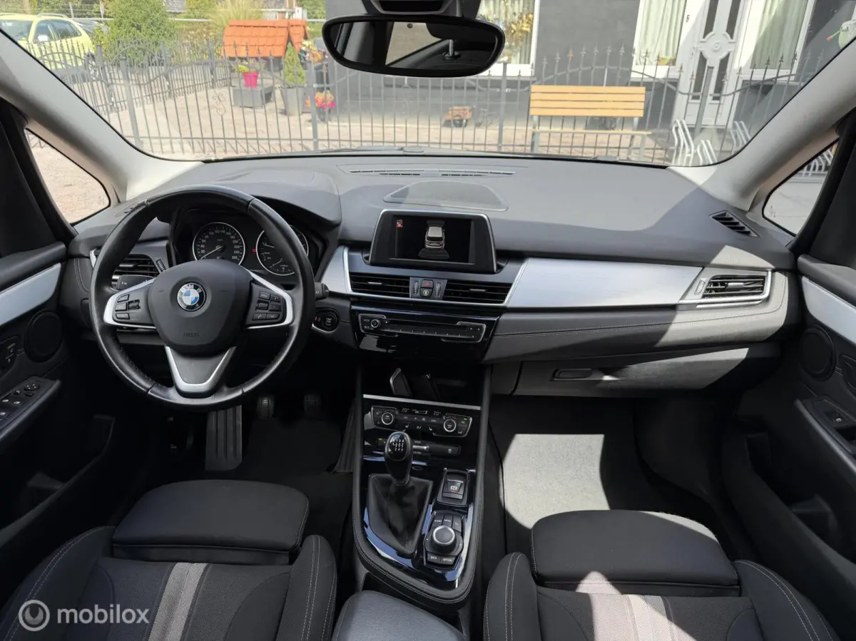 136PK Sport Line 218i Sport