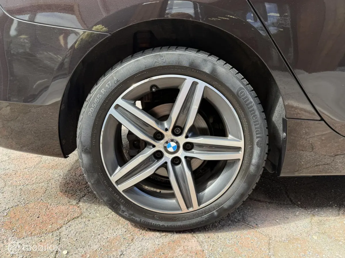136PK Sport Line 218i Sport
