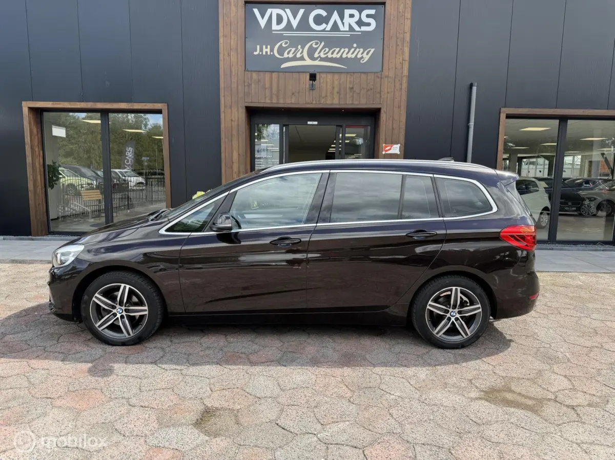 136PK Sport Line 218i Sport