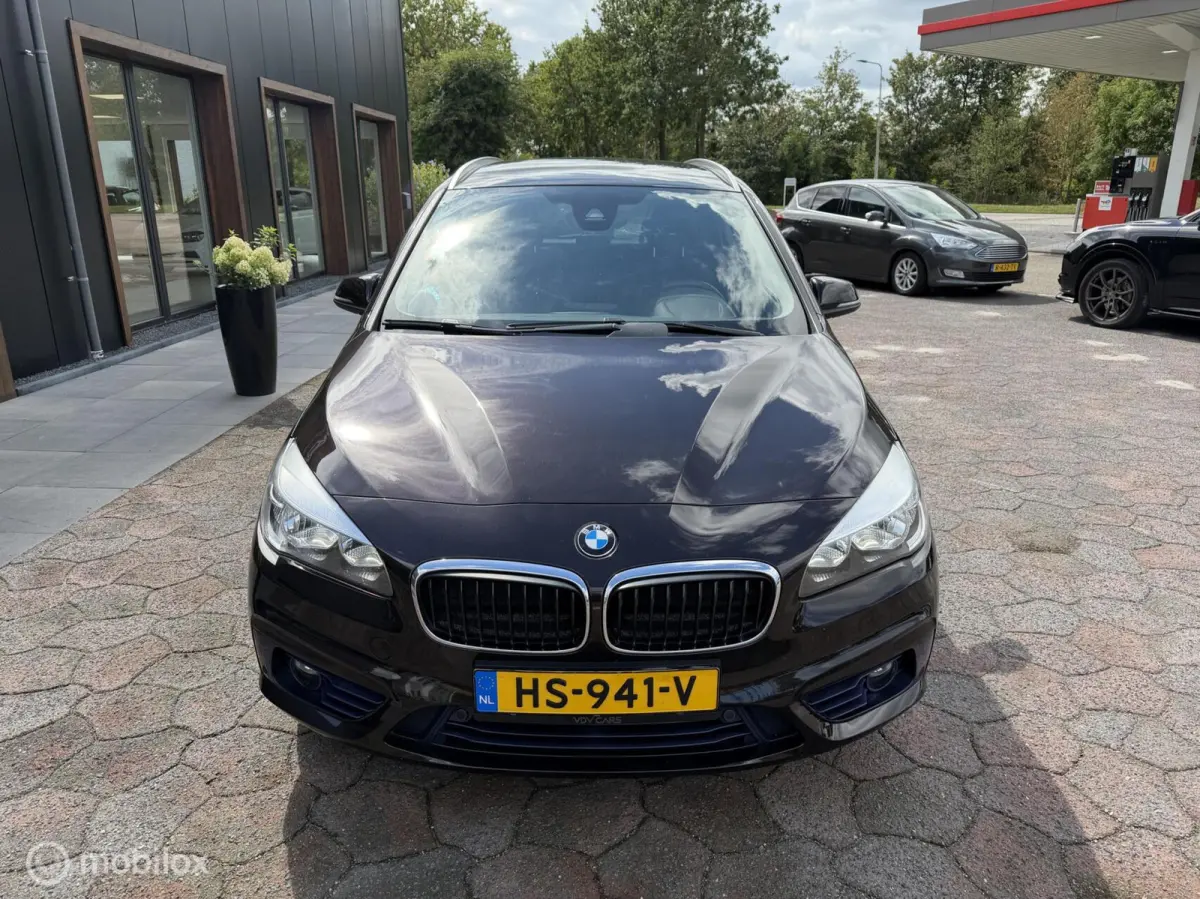 136PK Sport Line 218i Sport