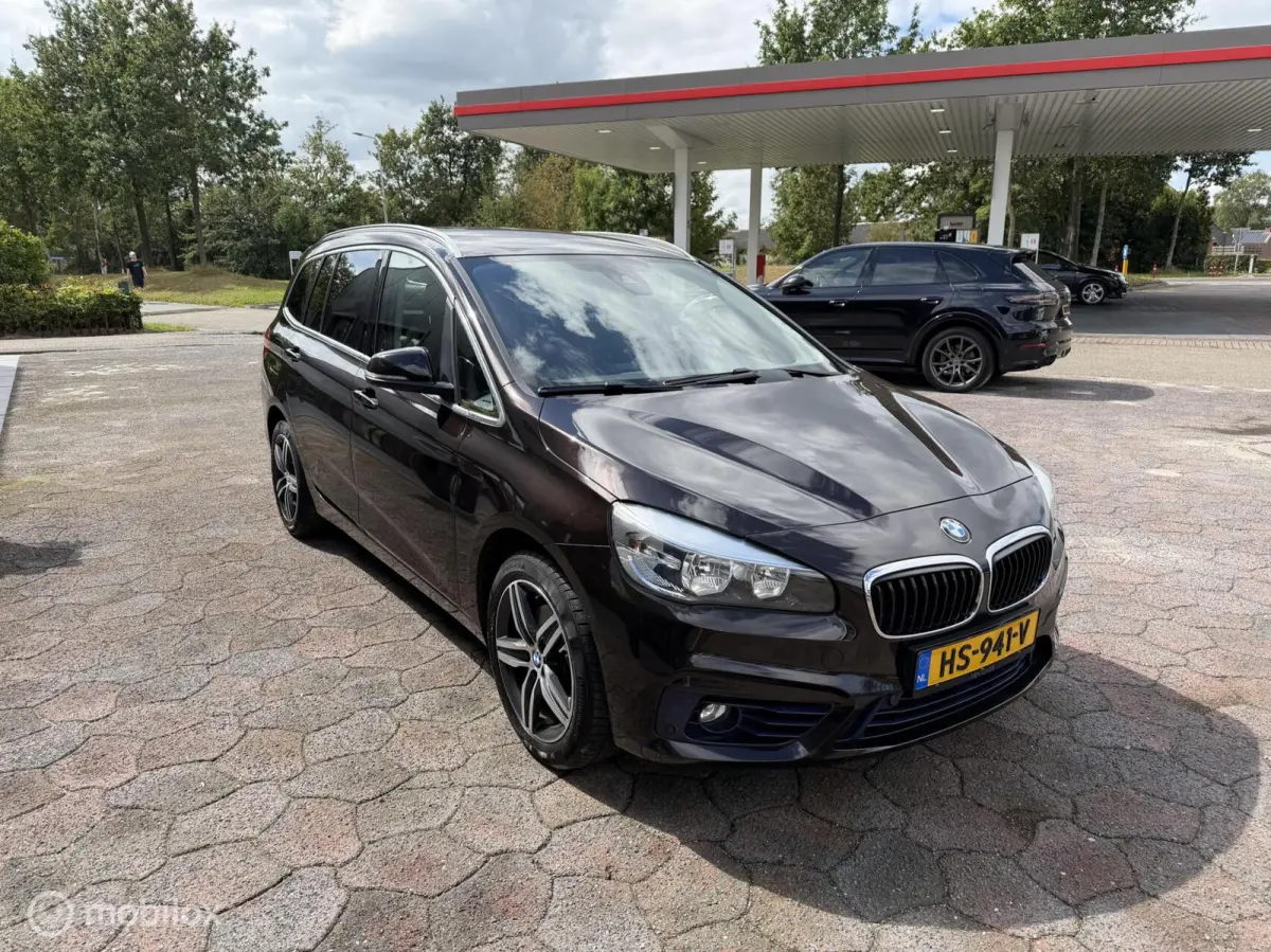 136PK Sport Line 218i Sport