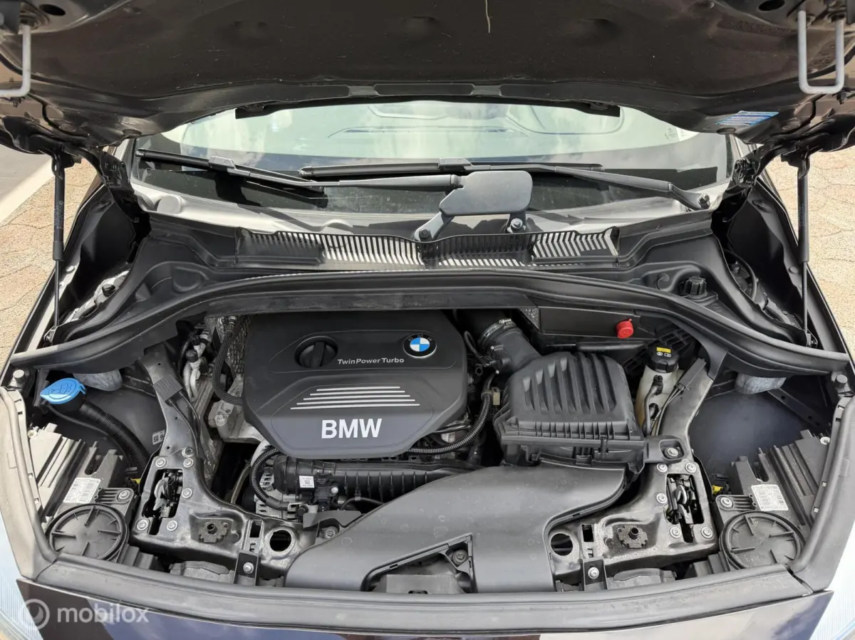 136PK Sport Line 218i Sport