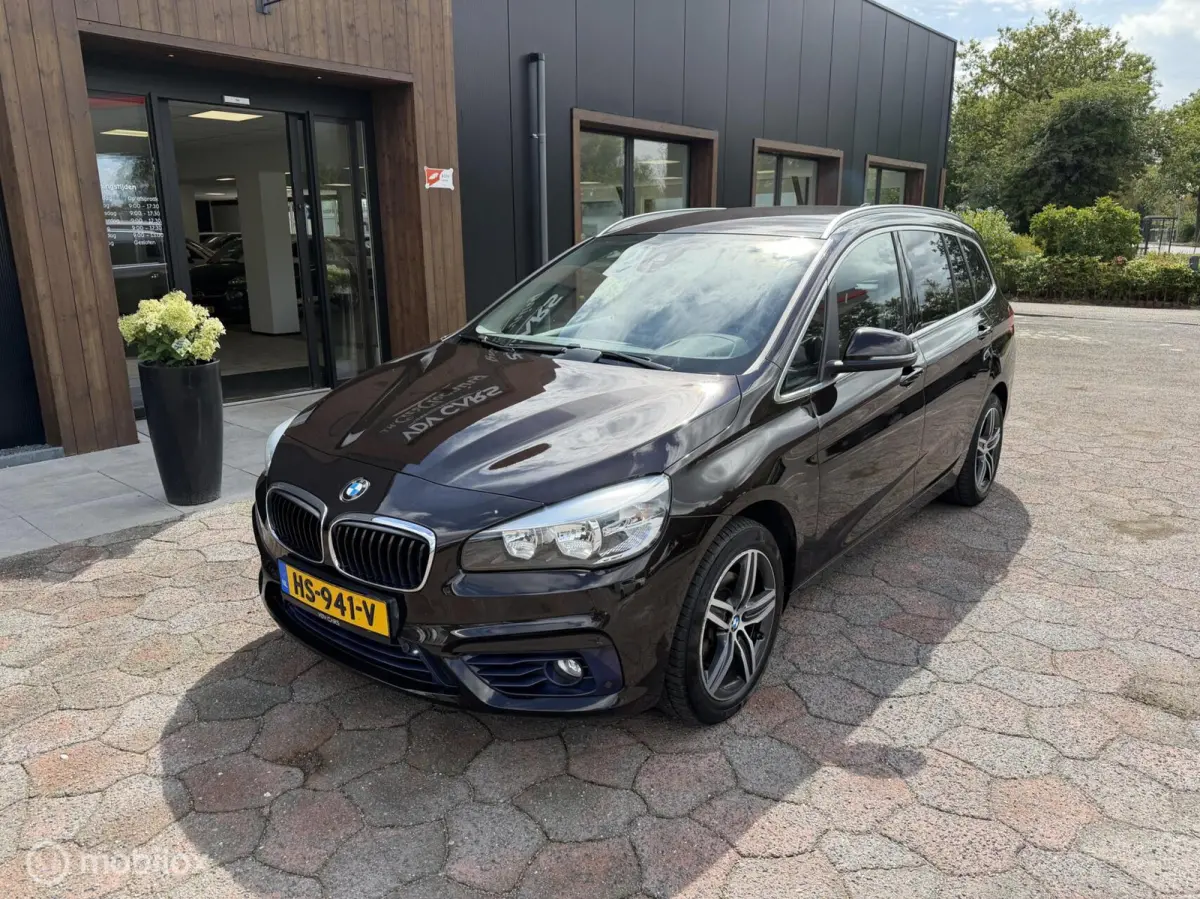 136PK Sport Line 218i Sport
