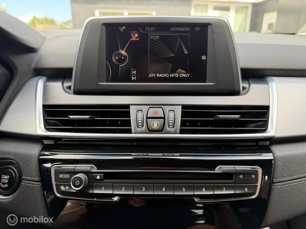 136PK Sport Line 218i Sport