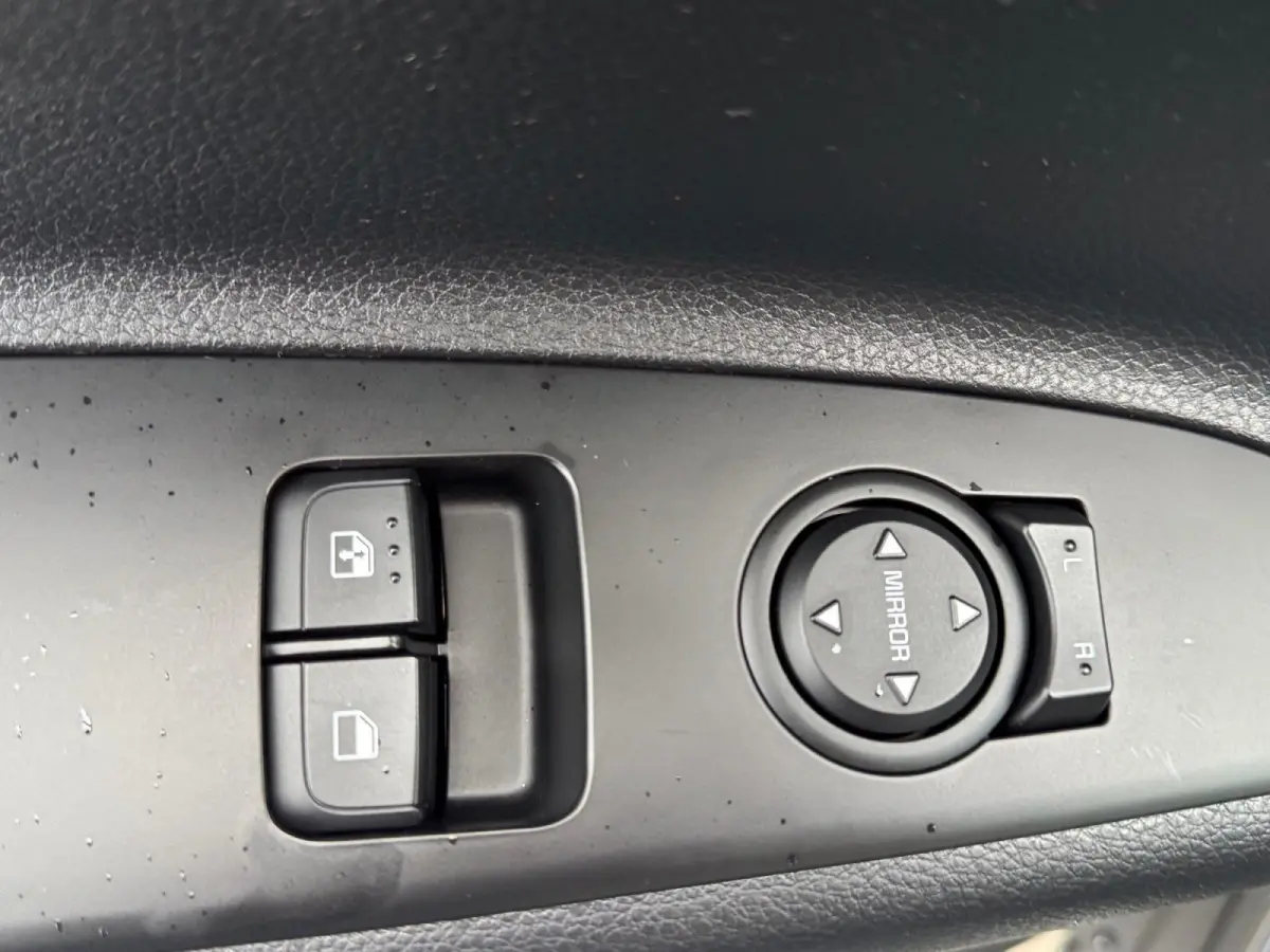 1.0T MHEV DynamicLine | Airco | Camera | Cruise Control | LM Velgen | Apple Carplay & Android Auto |