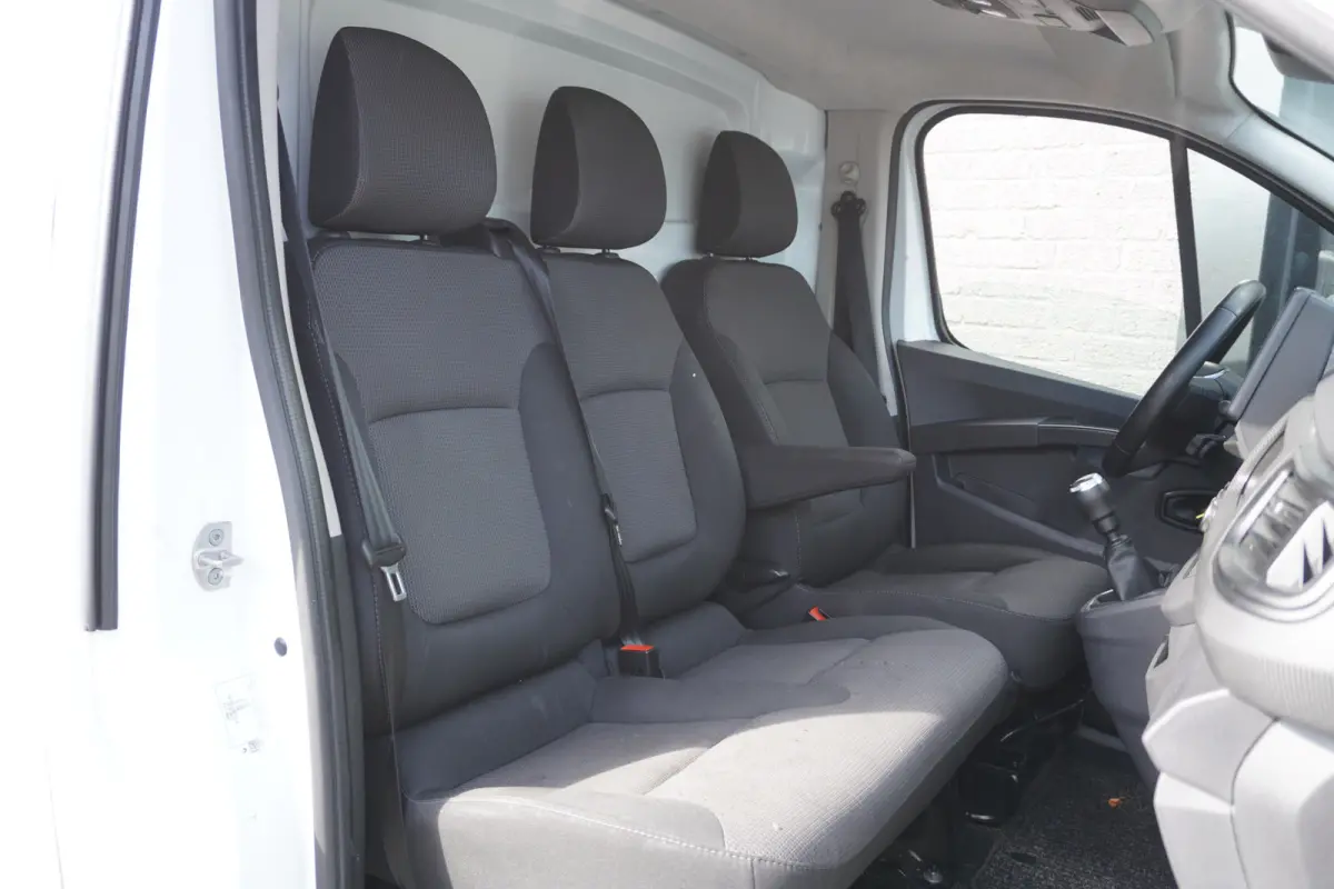 2.0 dCi 130PK L2 EURO 6 - Airco - Cruise - PDC - €21.950,- Excl.