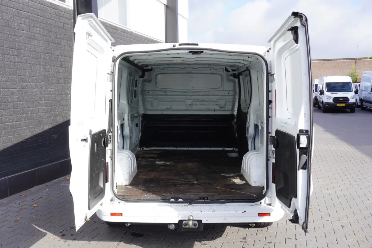2.0 dCi 130PK L2 EURO 6 - Airco - Cruise - PDC - €21.950,- Excl.